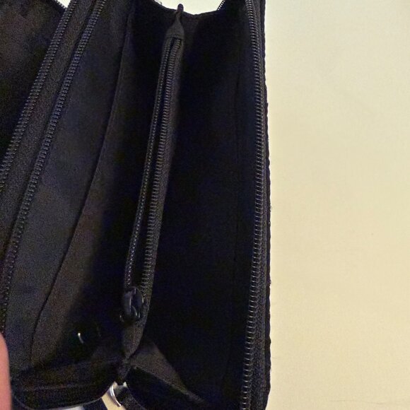 Vera Bradley Smartphone Wristlet Wallet Black Quilted Dual Zippers Card Slots - Picture 14 of 16